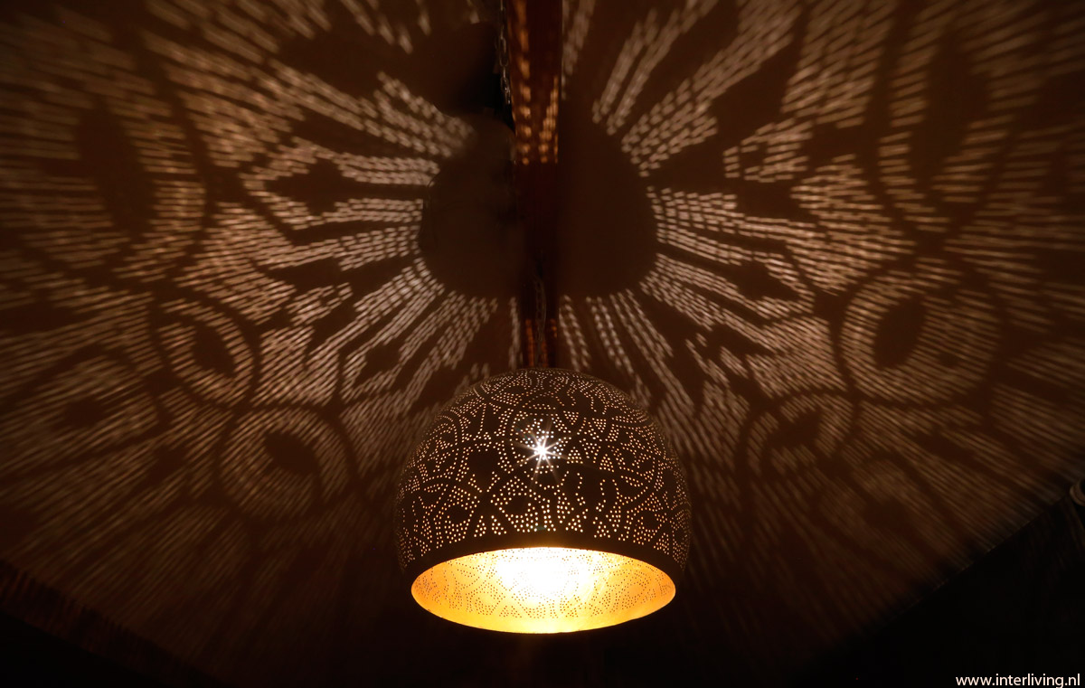 Zolder sfeerverlichting romantische slaapkamer tips filigrain lampen