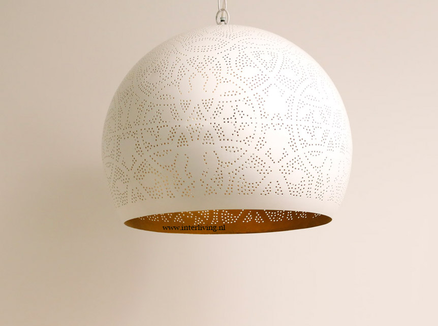 Witte hanglamp filigrain wit hoogglans finish binnenkant