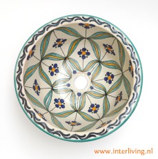 Antieke stijl Franse waskom. Rond met bloemen patronen. Een wasbak van aardewerk en met de hand geschilderde. Opbouw-wasbak