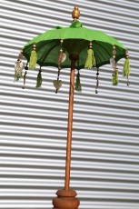 Bali parasol lounge of tafelmodel en versierde rand