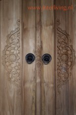 twee-antieke-deuren-oosterse-poort-handgemaakt-houtsnijwerk