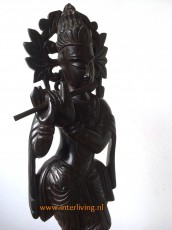 Groot houten boeddhabeeld in staande pose