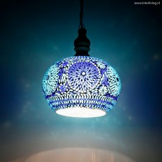 hanglamp blauw rond glas met hout afgewerkt glas