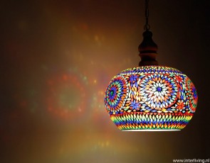 Grote open hanglamp van multi colour glasmozaiek