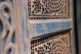 houten hoe blue wash kast india