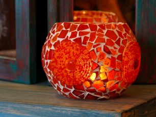 waxinehouder glasmozaiek met kralen rood oranje