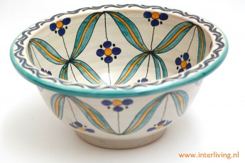 Vintage ronde waskom met kleurrijke bloemen patronen. Handgemaakte wasbak van keramiek (aardewerk) uit Marokko Fes - handgeschilderd. Mooi als opbouwwasbak voor sanitair.