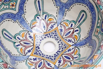 Wasbak voor fontein in rond model met aqua en blauw wit kleuren. Rond model - los als opbouw wasbak Marokkaanse stijl waskom wit tegel patronen aardewerk handgemaakt