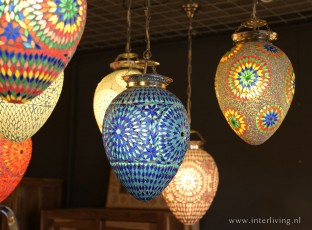 verschillende hanglampen turks mozaiek