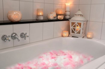 waxinelichten romantische badkamersfeer