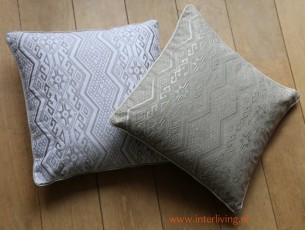 ethnic-tribal-aztec-pillow-naturel-white-ecru-silver-taupe-basic-boho-scandanevian-design