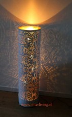 arabische-vloer-lamp-met-gaatjes-patronen-wit-goud