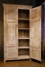 Ibiza-kast-hout-oude-deur-louvre-lamellen-houtsnijwerk-verweerd-wit-grijs-naturel