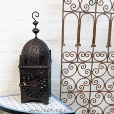 handgemaakte-metalen-lantaarn-uit-Marokko-zwart-bruin