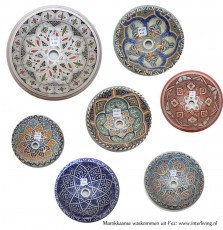 ronde-waskom-wit-Marokkaanse-keramiek-beschilderd-gekleurde-patronen-badkamermeubel