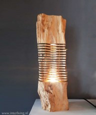 landelijke-tafellamp-oud-teak-hout-driftwood-naturel-pilaar-zonder-kap