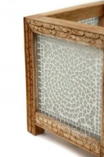 vierkant-lampje-voor-op-tafel-open-bovenkant-frame-hout-wit-glas-mozaiek-India-stijl