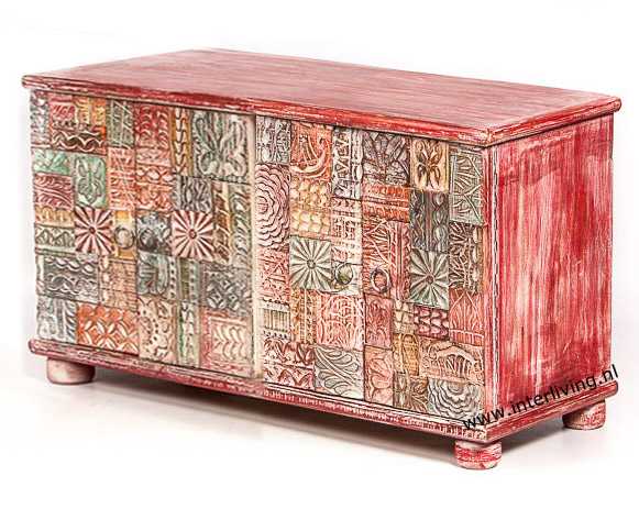Oosterse vintage meubels India, duurzaam hout, Indiaas design rood