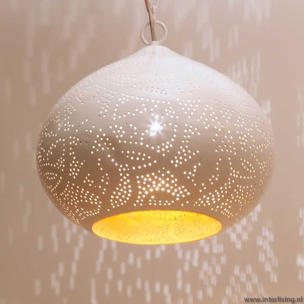 hanglamp wit filigrain design