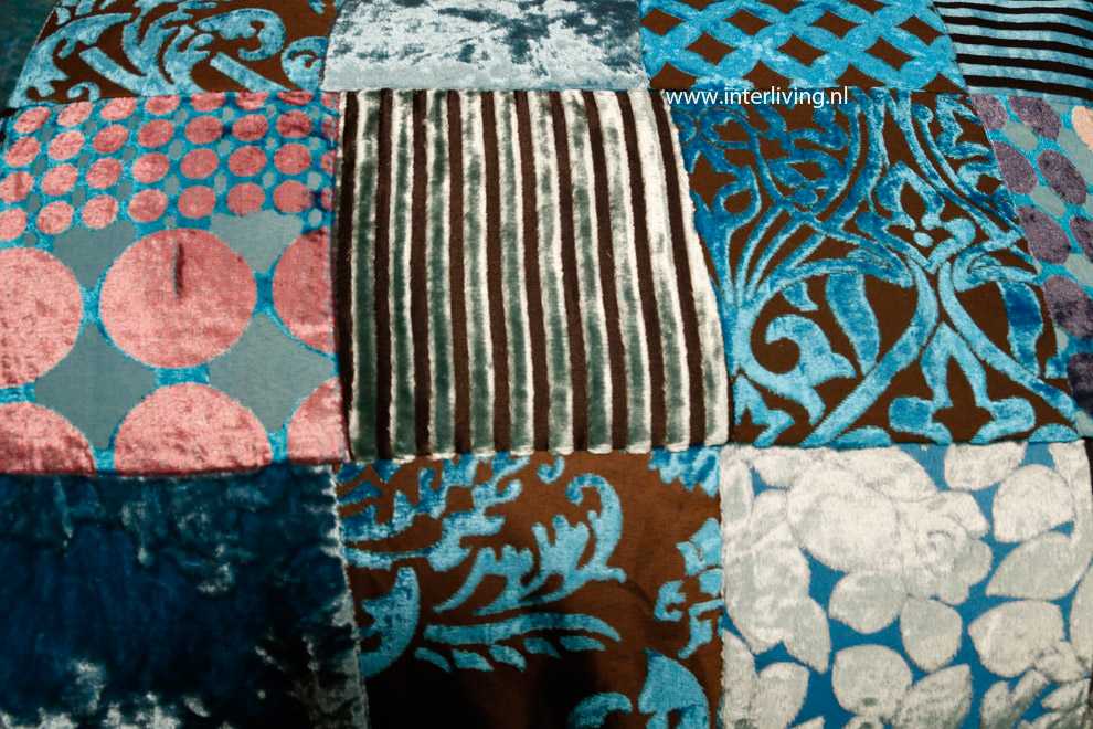 aqua - blauw tinten - fluweel patchwork uit India - handgemaakt zacht beddensprei