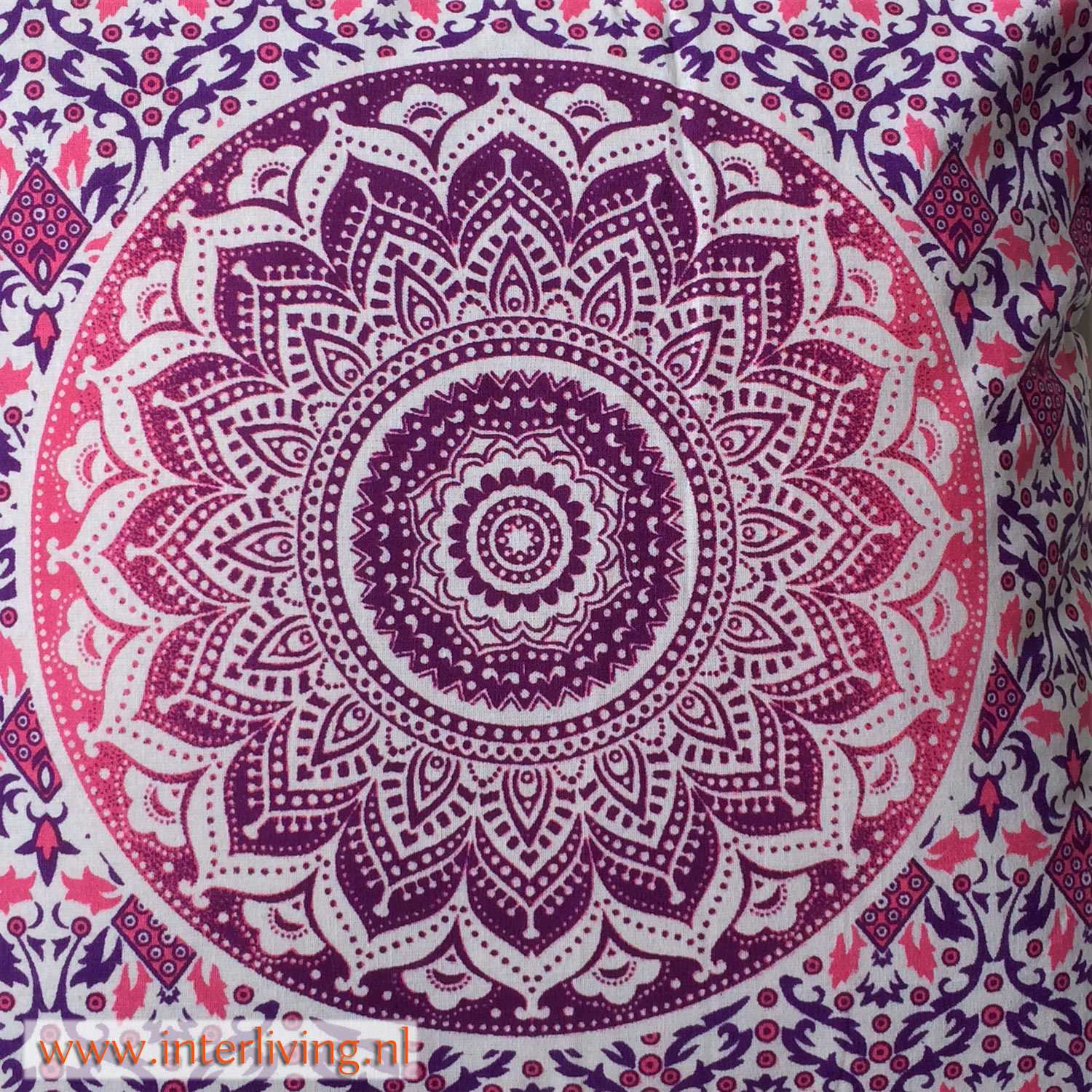 oosters-kussen-katoen-mandala-wit-roze-paars-print-vierkant-franje-rand