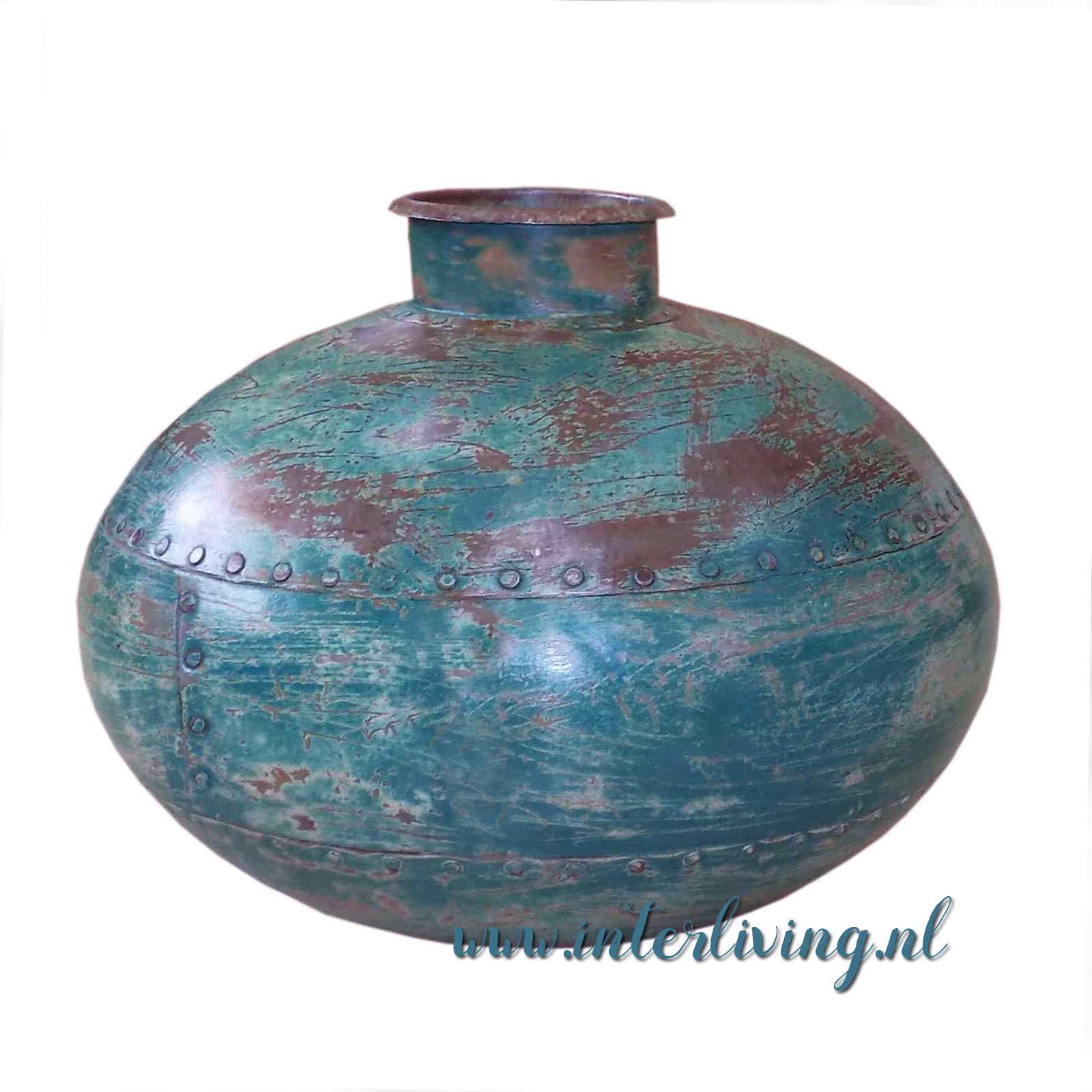 speler Theseus jongen vintage waterkruik van oud metaal (ijzer) - grote pot uit India