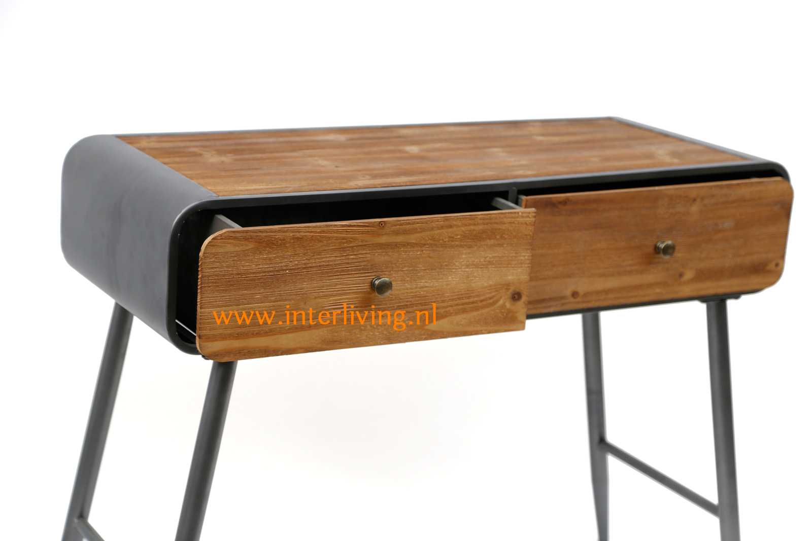 stoere industriële sidetable met lades