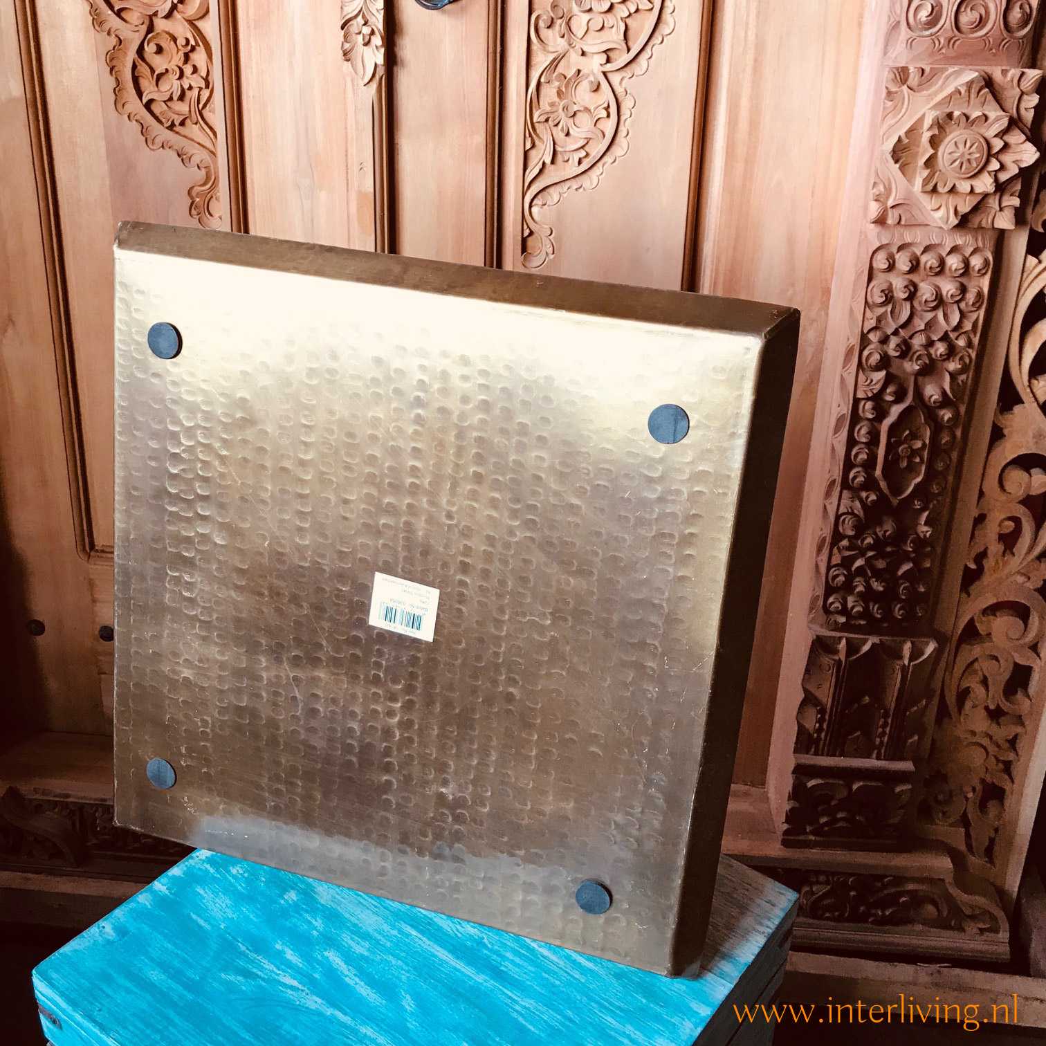 kathedraal overeenkomst Zeg opzij Handgemaakt vierkant dienblad in metallic mat brass (goudkleurig) goud