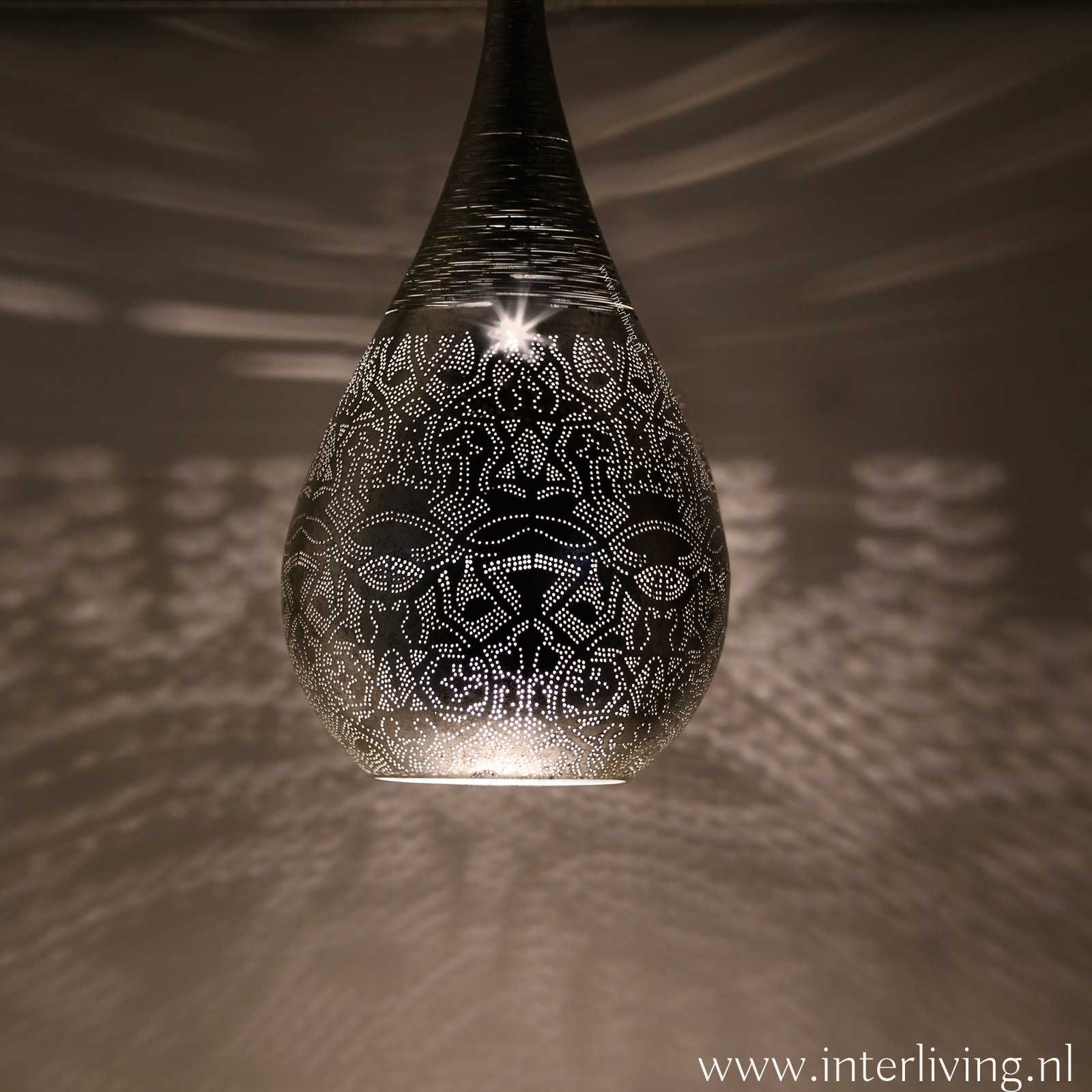 zilverkleurige grote hanglamp  - Scandinavisch wonen - Nordic stijl