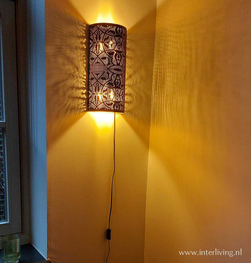 zwarte oosterse wandlamp