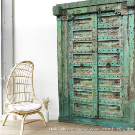 indiase poort met twee deuren - vintage aqua