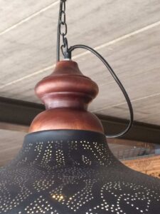 donkere bovenkant van mangohout hanglamp